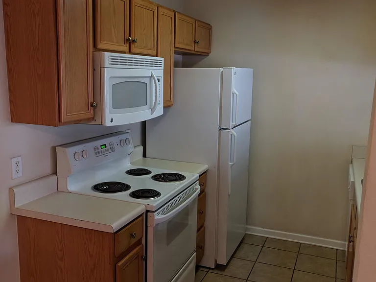 2738 W Tharpe St #2500 — Photo 3