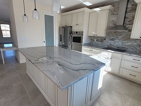 2nd image of 2765 E Palm Beach Dr
