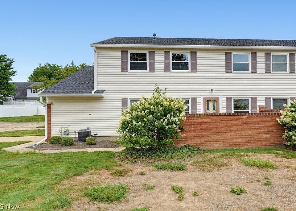 1st image of 58 New Castle Ln