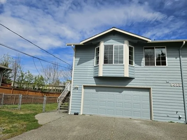 9025 Corbin Dr #A, Everett, WA 98204