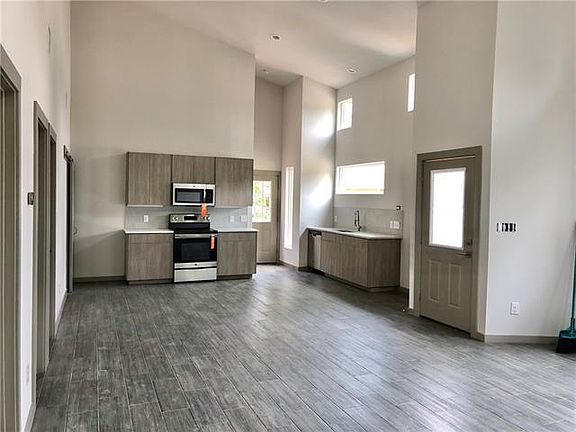 3rd image of 134 Awehi Ct