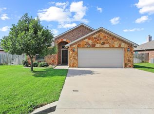 1208 Mary Ann Ct, Tioga, TX 76271