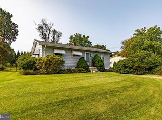 19 Oakmere Rd, Owings Mills, MD 21117