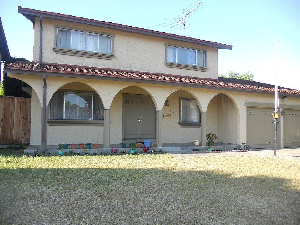 1st image of 3266 Fronda Dr