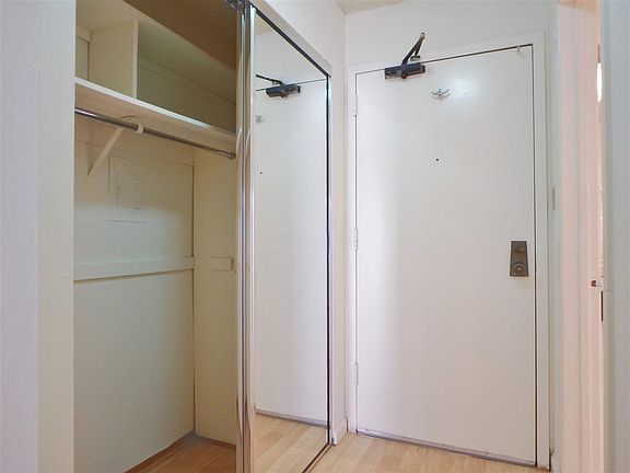 2nd image of 2300 Pacific Ave APT 205