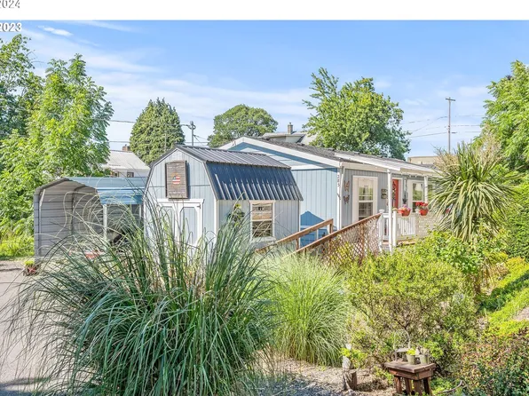 285 S 11th St, Saint Helens, OR 97051