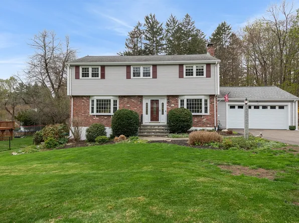 14 Fox Hill Rd, Framingham, MA 01702
