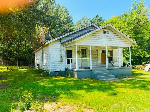 1041 Elm St, Camden, AR 71701