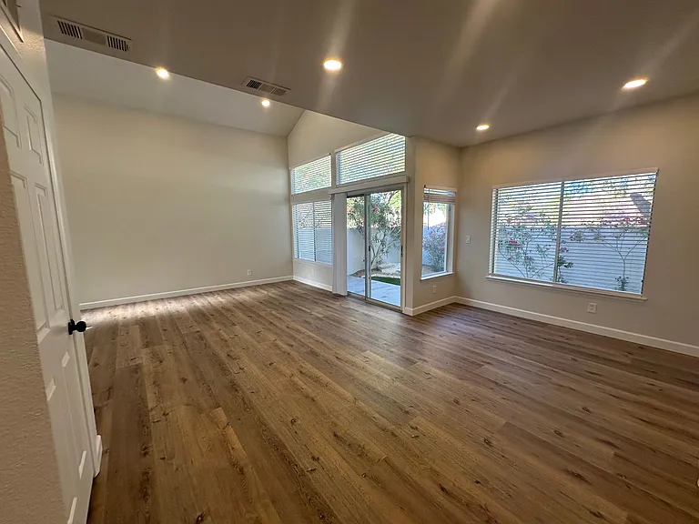 2536 Golden Sands Dr — Photo 13