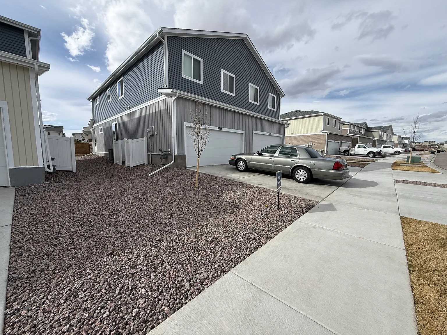 5728 Dakan Loop - 1 — Photo 2