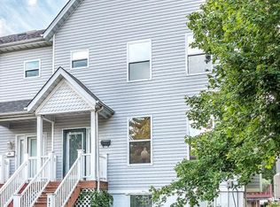 5762 Westminster Pl, Saint Louis, MO 63112