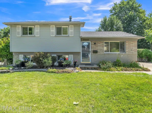 33800 Regal, Fraser, MI 48026