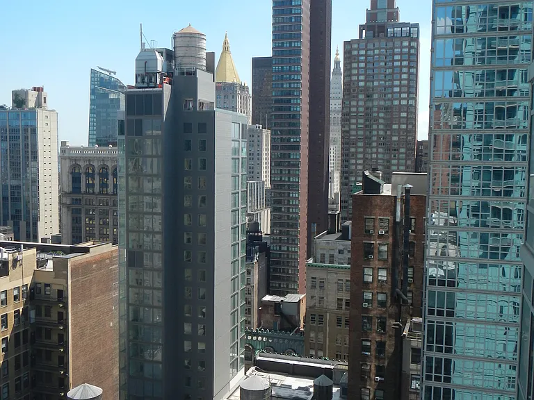 325 5th Ave #30D — Photo 11