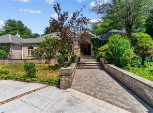 162 Westcott Rd, Scituate, RI 02857