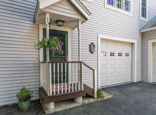 98 Main St, Exeter, NH 03833