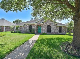4604 Kensington Rd, Bryan, TX 77802