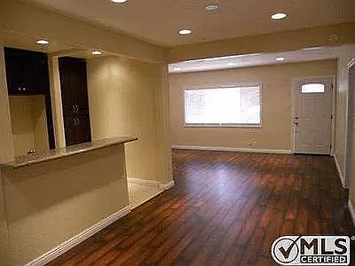 7438 Milwood Ave — Photo 4