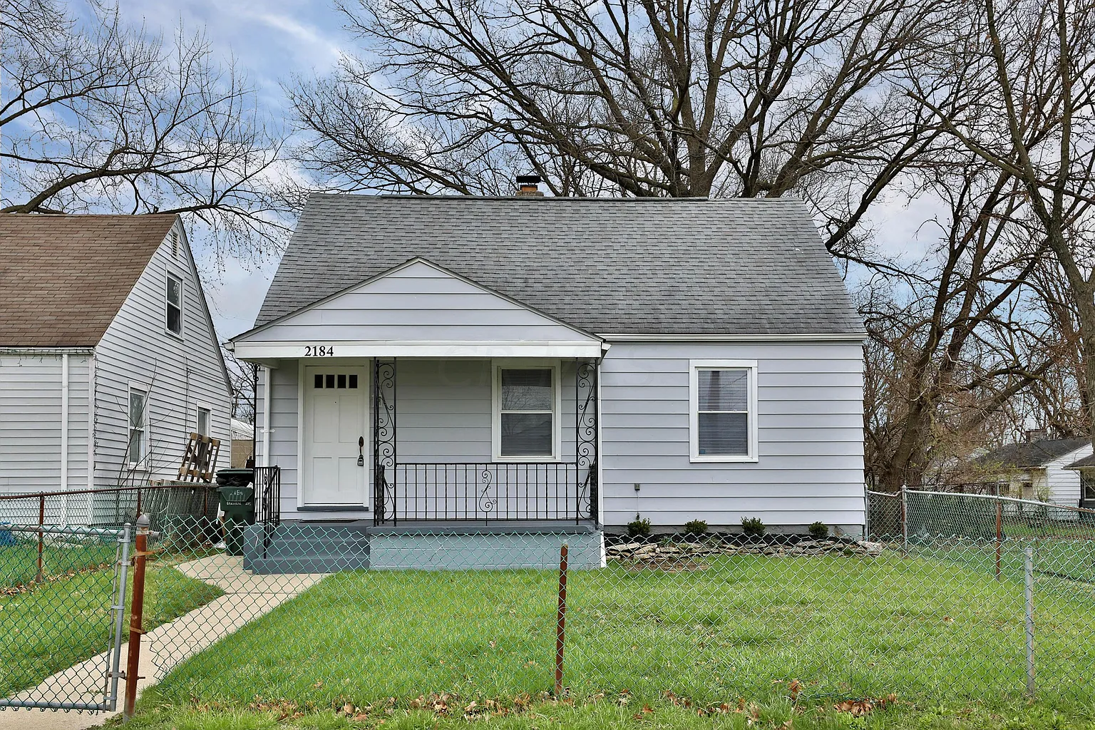 2184 Grasmere Ave photo 1