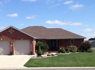 273 Newport Dr, Aviston, IL 62216