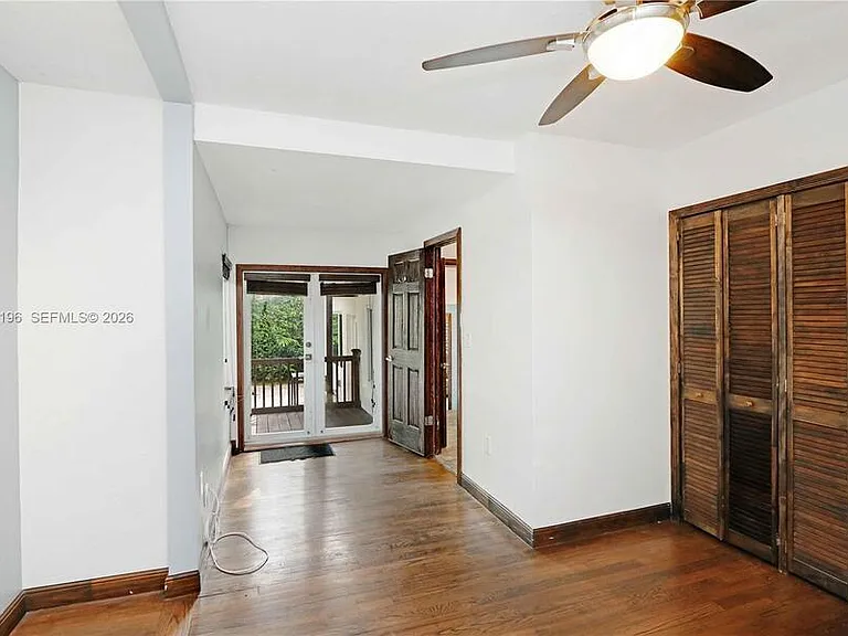 221 Camilo Ave — Photo 11