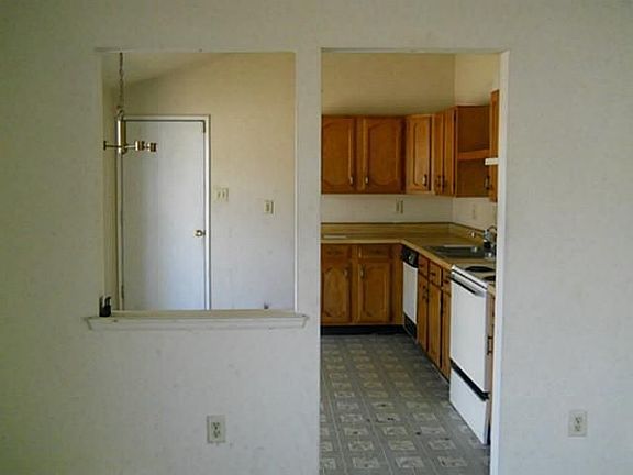 4th image of 6032 Bogard Dr