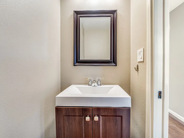 201 W Craig Pl #N — Photo 17