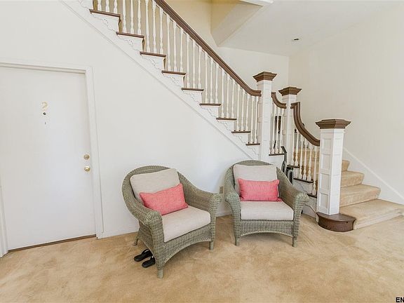 5th image of 31 Union Ave APT 2