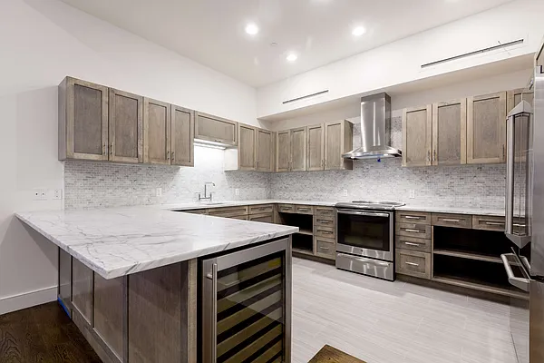 Rented by Compass | media 27