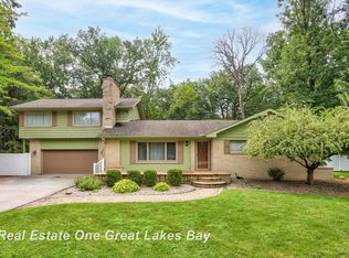 3080 Crestwood Ct, Bay City, MI