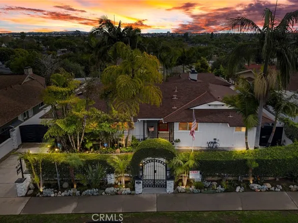 800 Dorothy Ln, Fullerton, CA 92831