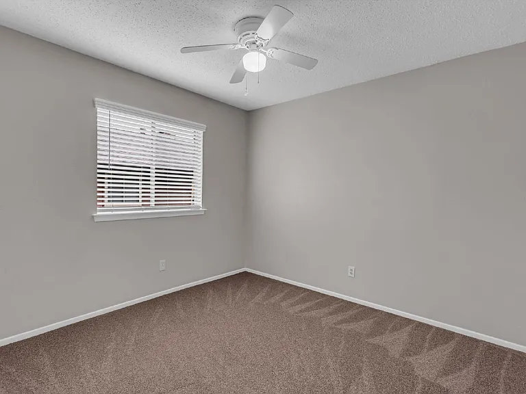 1906 Arvada Dr — Photo 25