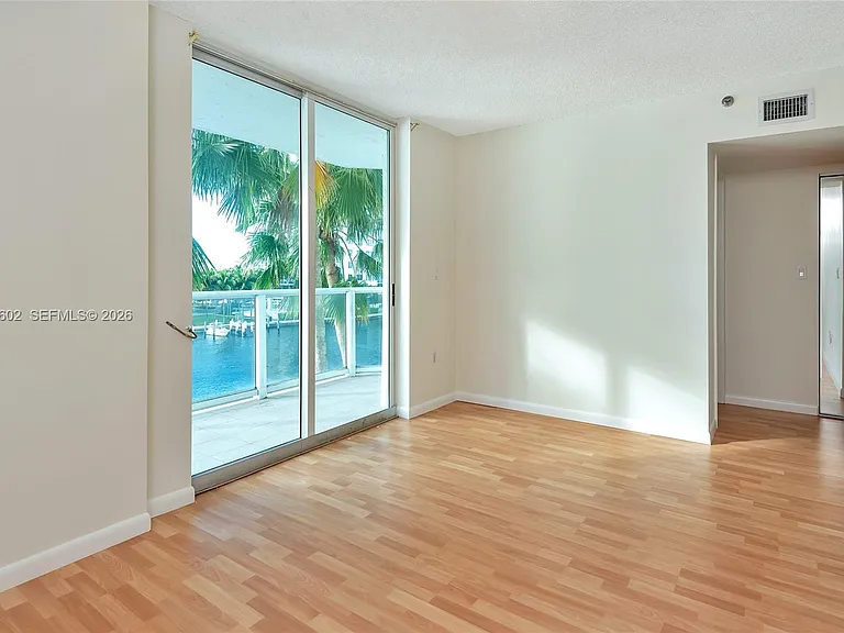 5900 Collins Ave #408 — Photo 25