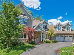 334 Wagner Rd, Northfield, IL 60093