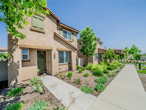 2111 Lavender Ln, Colton, CA 92324