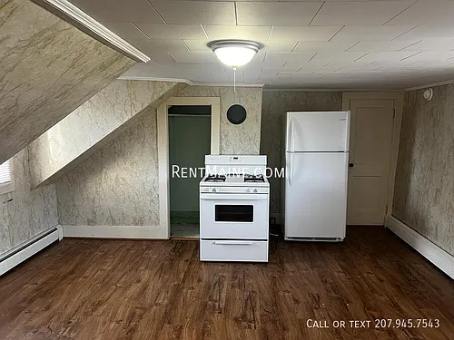 445 Main St #B Photo 1
