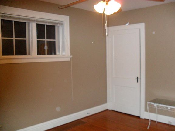 2nd image of 1614 Yale Ave