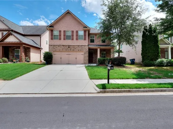 1398 Scenic Pines Dr, Lawrenceville, GA 30044