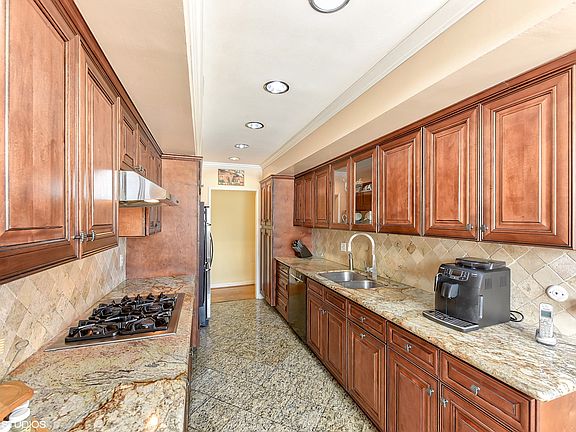 4th image of 14520 Dickens St Unit 309