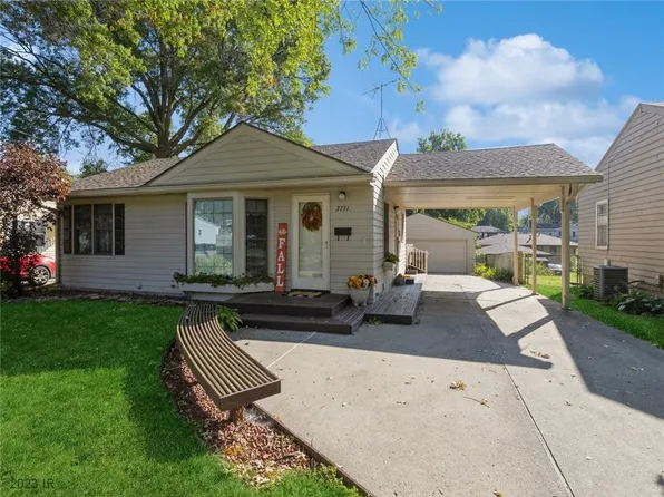 2731 60th St, Des Moines, IA 50322