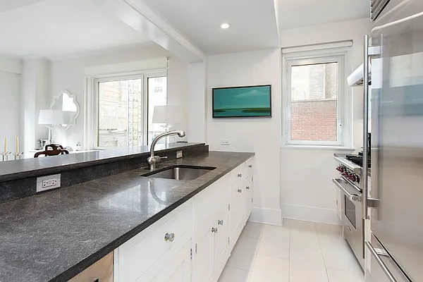 Rented by Level Group | media 13