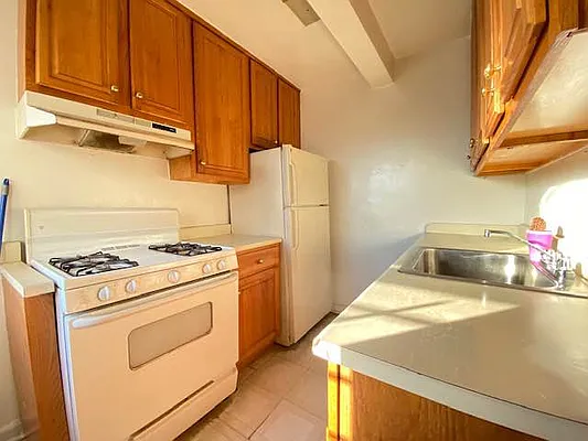 Rented by Queens Apartments Realty LLC | media 6