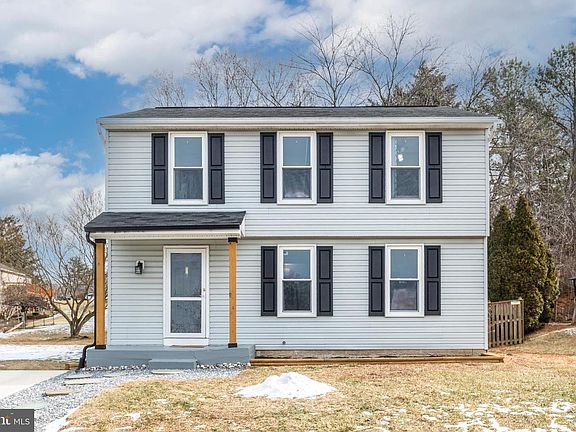 2nd image of 1103 Tall Pines Dr