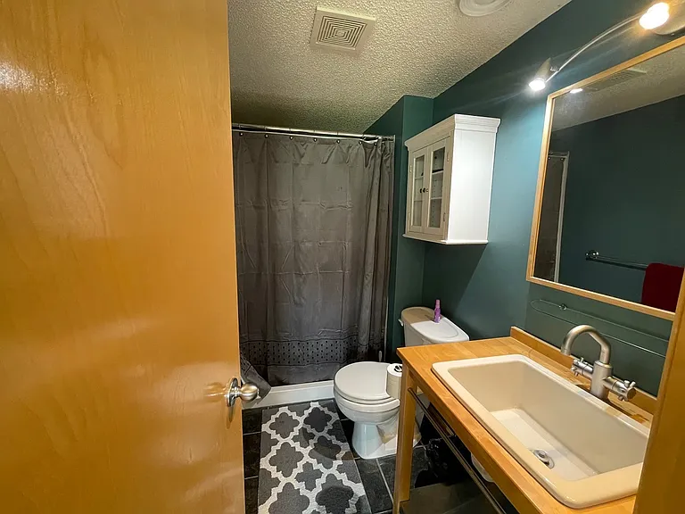 20579 Hampshire Way — Photo 4