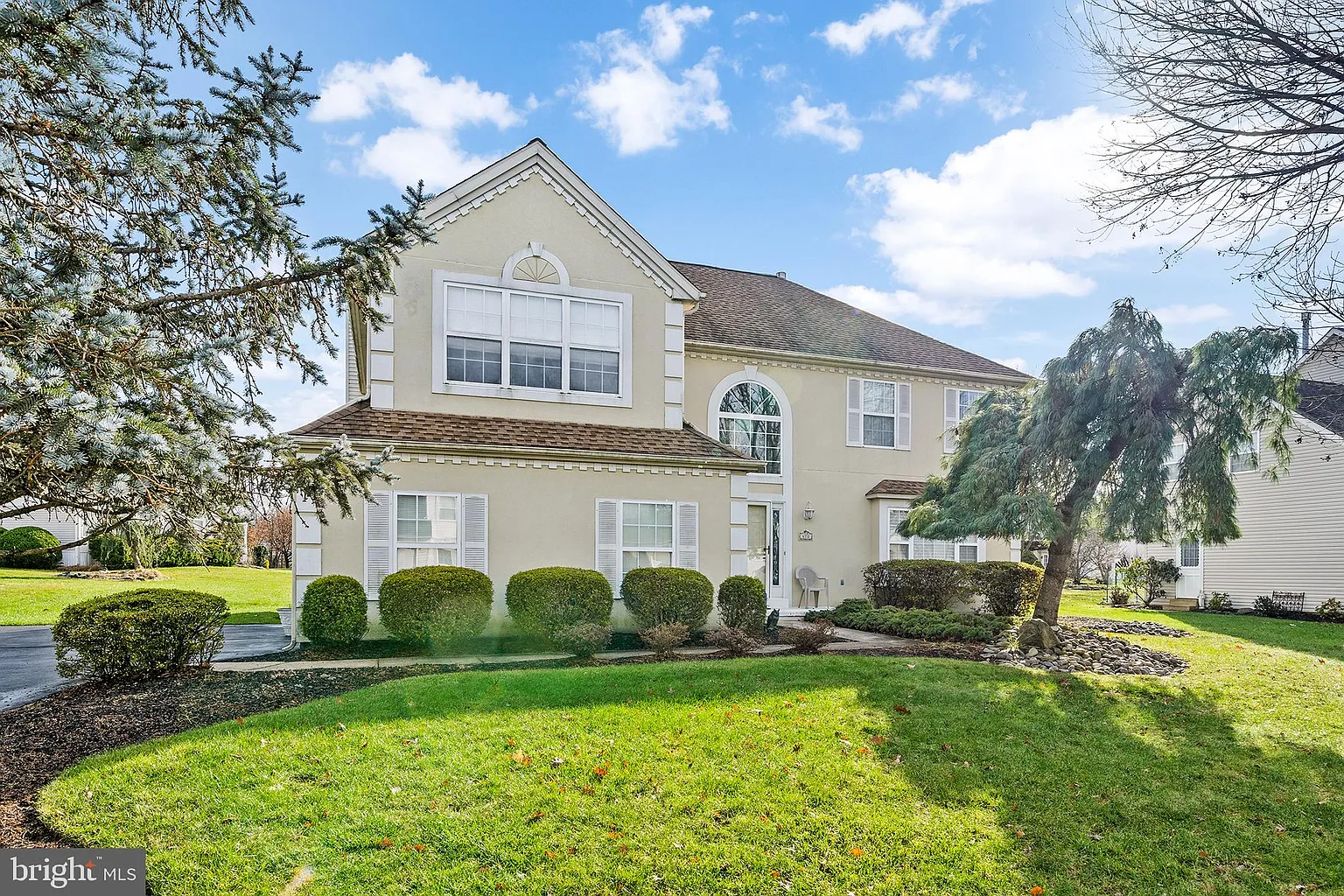 470 Tina Dr photo 1