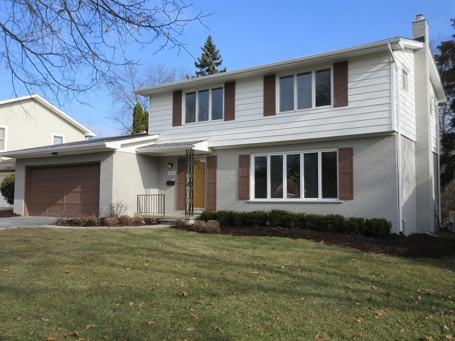 1825 Waltham Dr photo 1