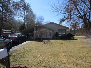 21 Ellendale Cir, Springfield, MA 01128