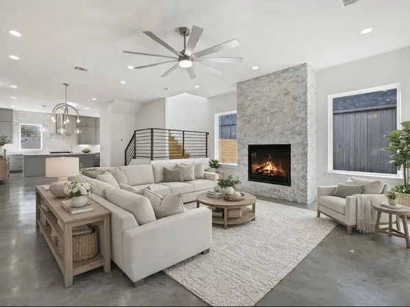 11009 4th St, Jonestown, TX 78645