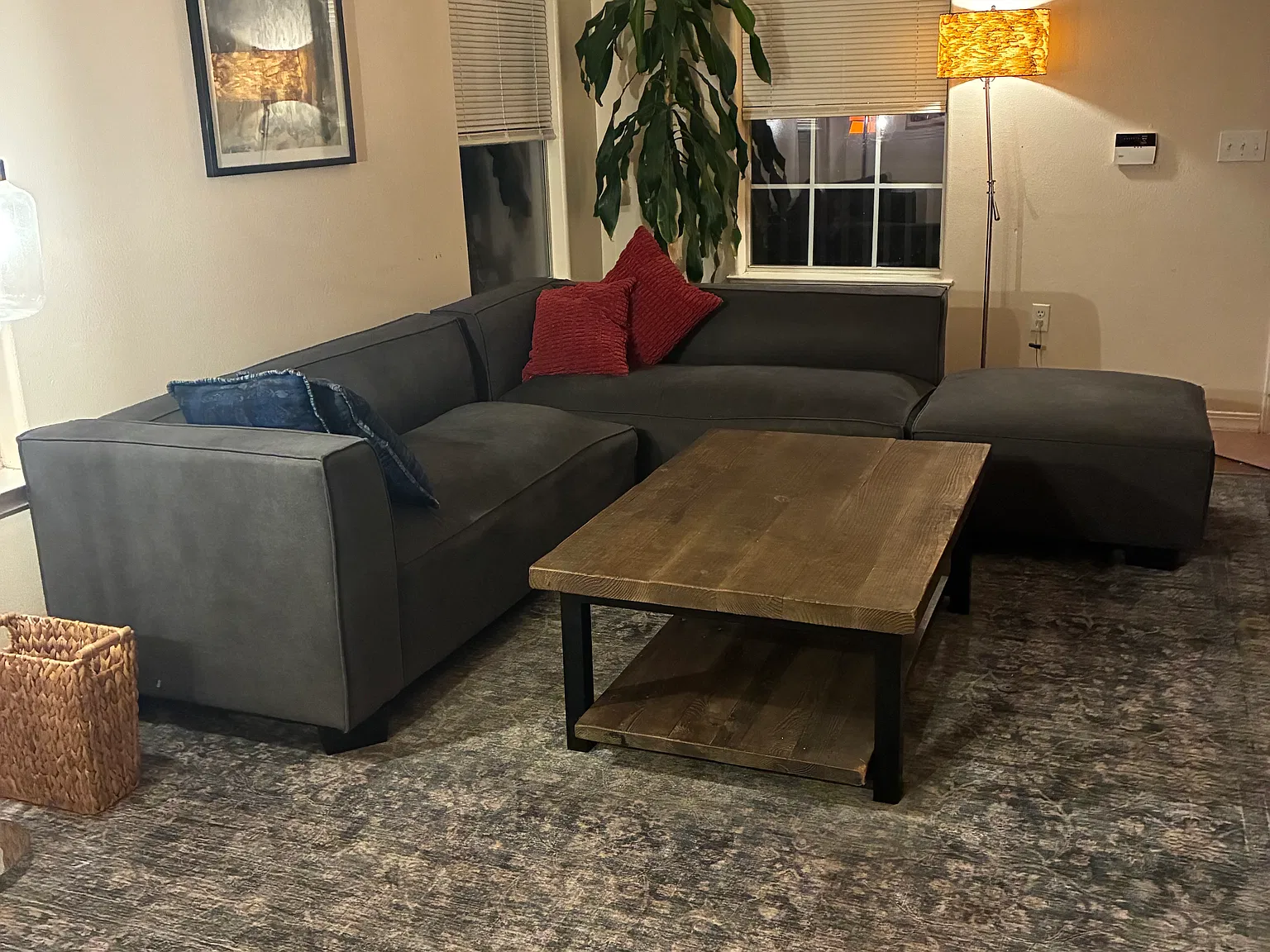 3 bed, 1174 sqft, $900 — Photo 2