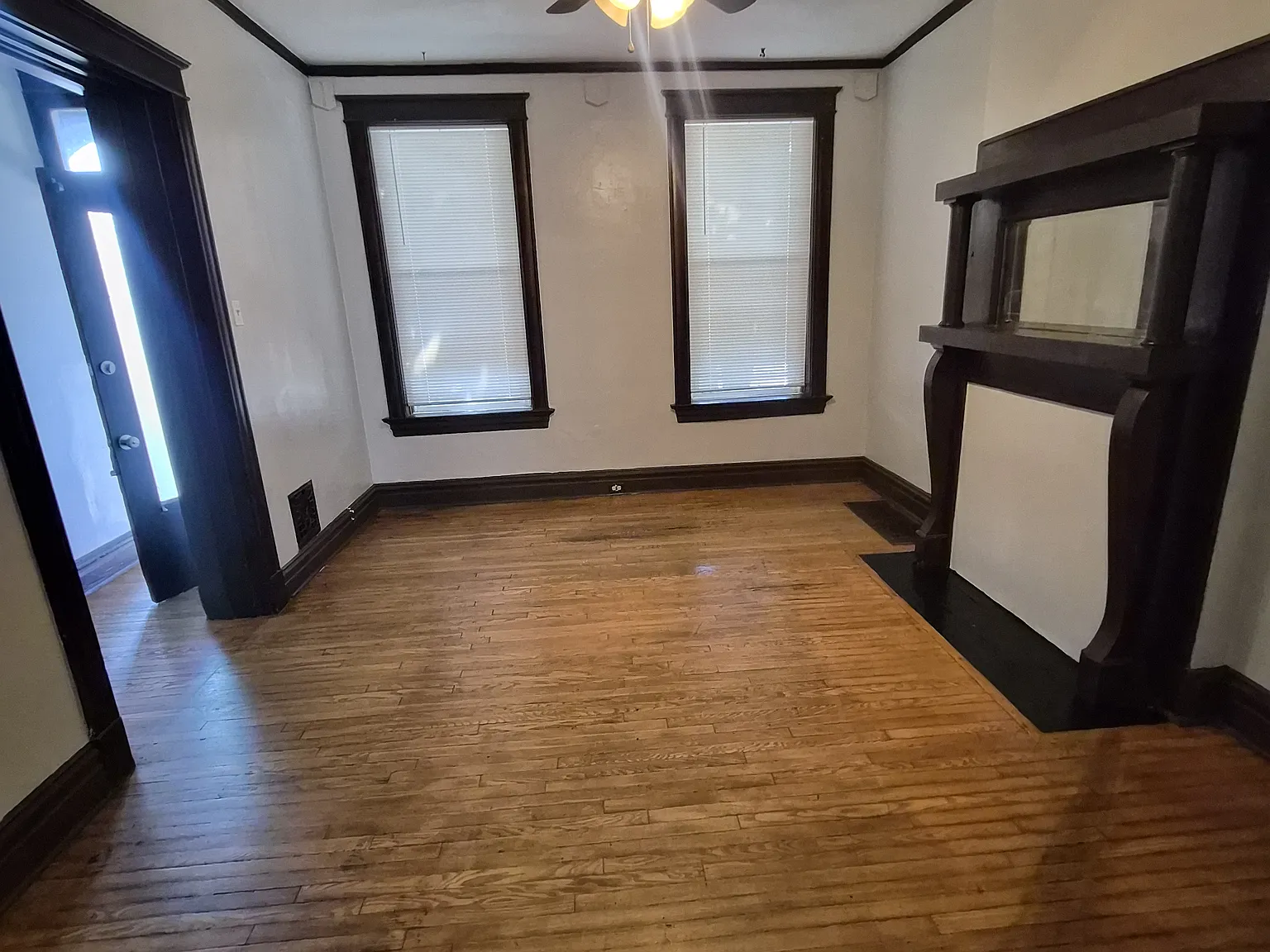 1 bed, 1100 sqft, $1,000 — Photo 4