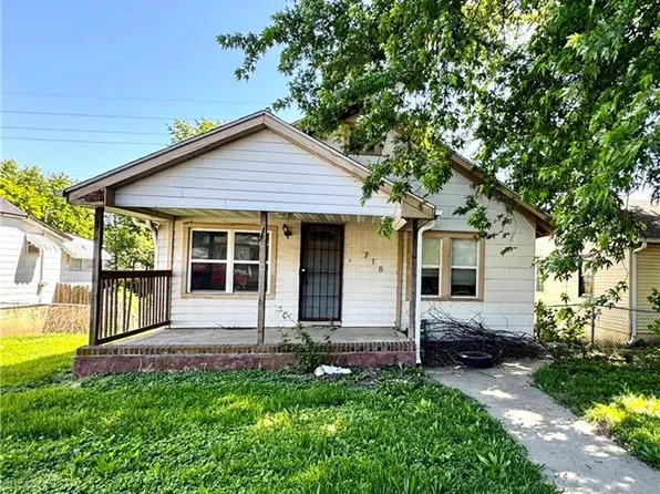 718 Thompson Ave, Saint Joseph, MO 64504